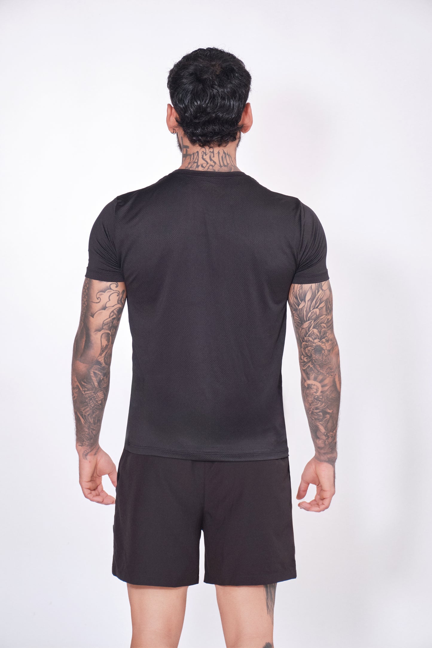 Camiseta Essentials