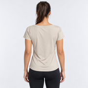 Vista posterior de la Blusa Japonesa IV beige para mujer
