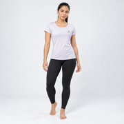 Modelo con Blusa Japonesa IV lila y licra negra