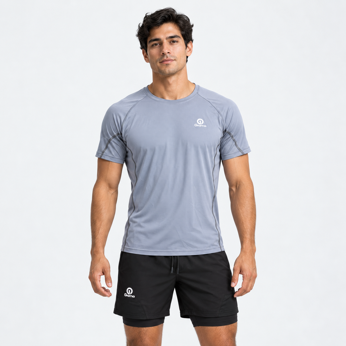 Camiseta Kaisen gris para hombre, vista frontal con costuras en contraste y logo Grama blanco en el pecho