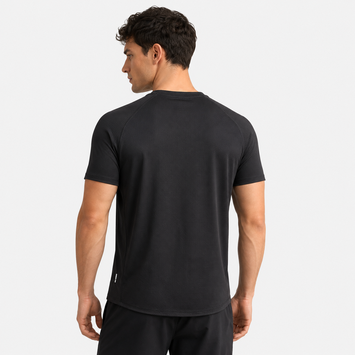 Vista posterior de Camiseta Lexis en color negro [color:negro]