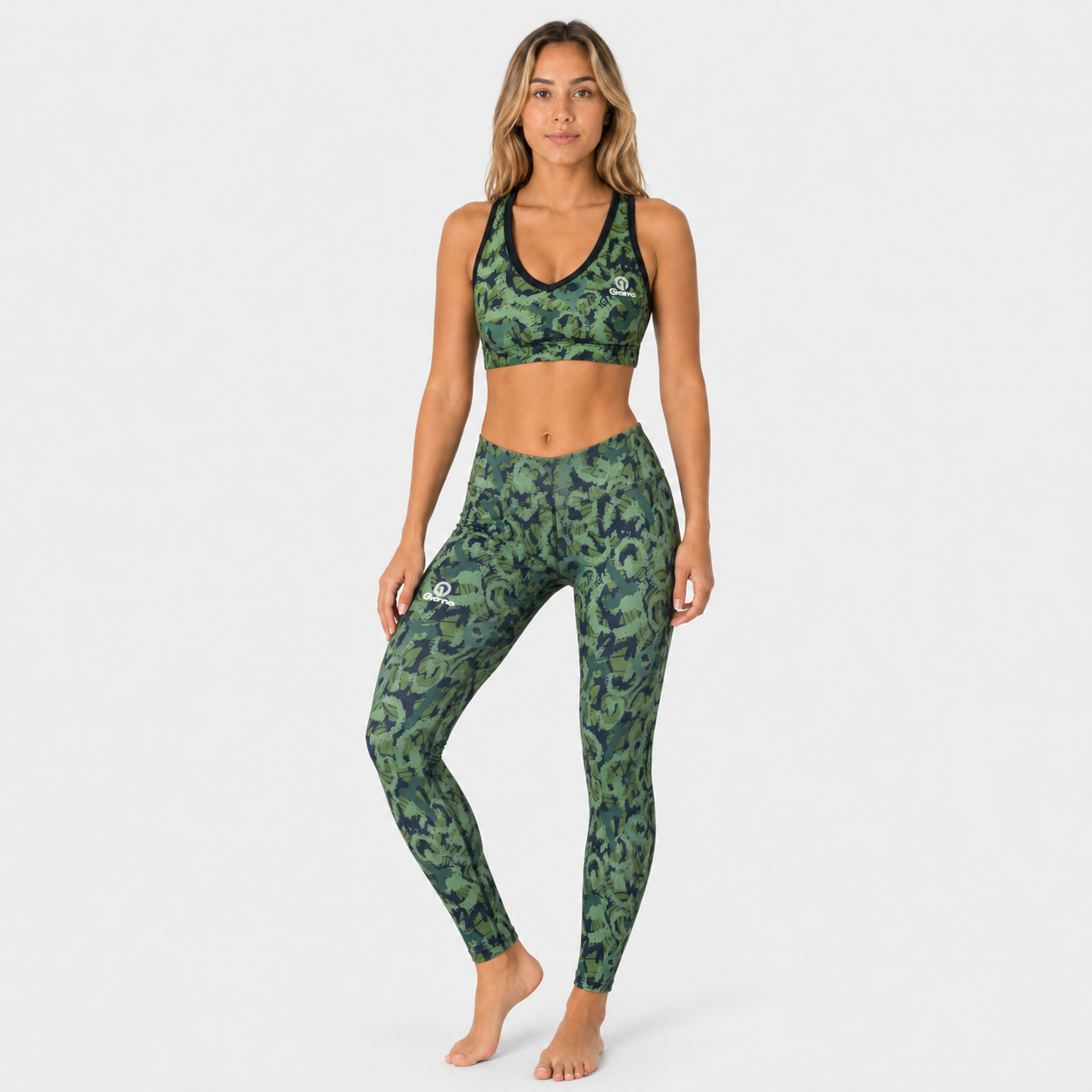 Conjunto Deportivo Sublimado 26 verde, vista frontal completa con top y leggings