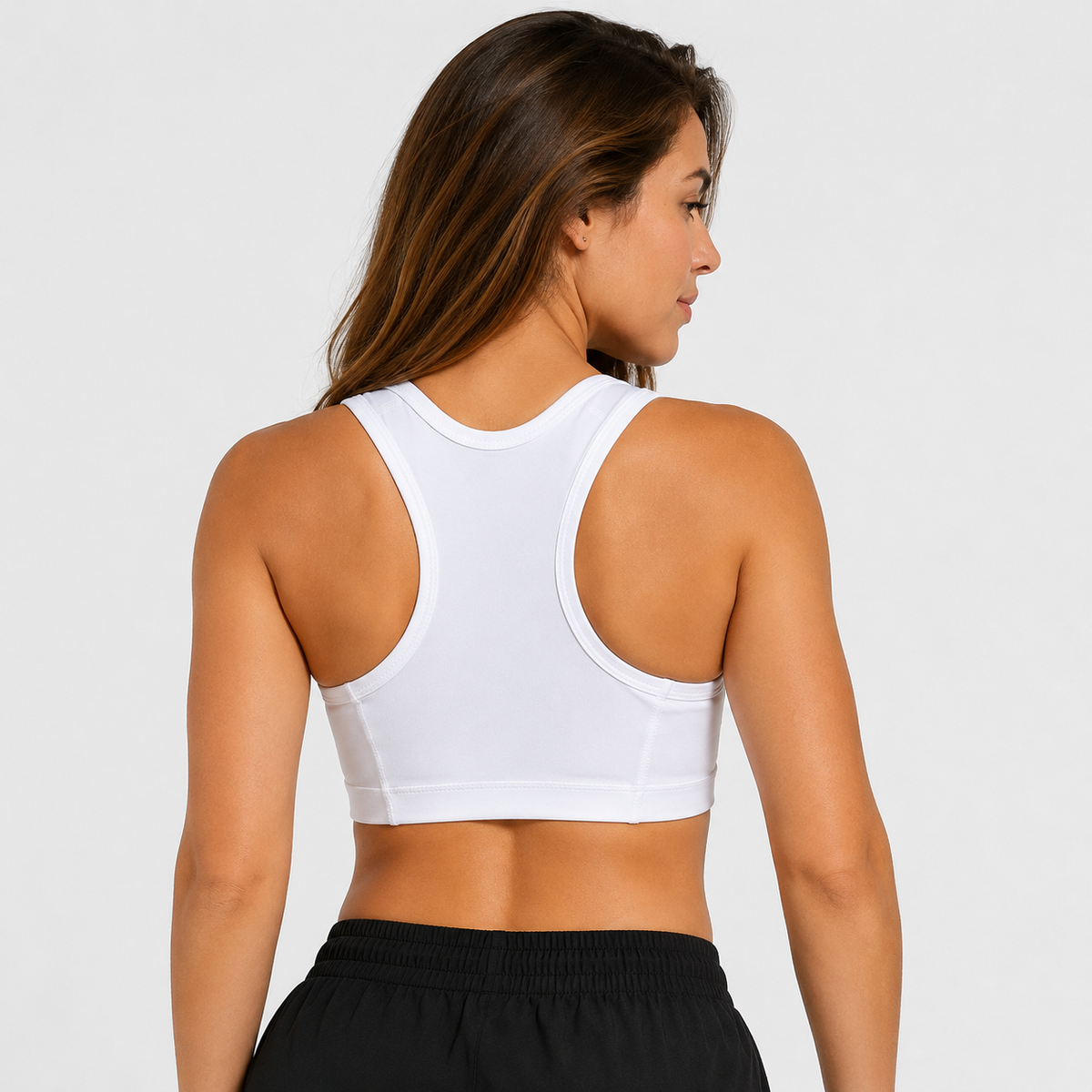 Vista posterior del Top Prisma blanco para mujer con escote redondo y tirantes anchos